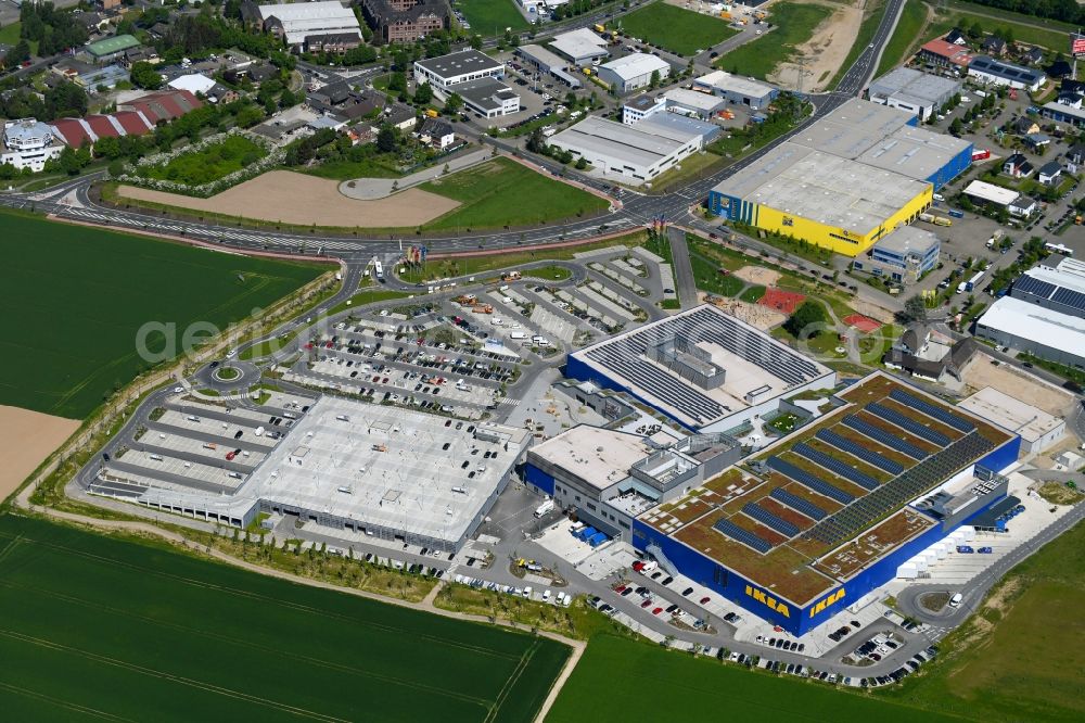 Kaarst from above - Building of the store - furniture market IKEA Moebel & Einrichtungshaus Kaarst on Hans-Dietrich-Genscher-Strasse in the district Holzbuettgen in Kaarst in the state North Rhine-Westphalia, Germany