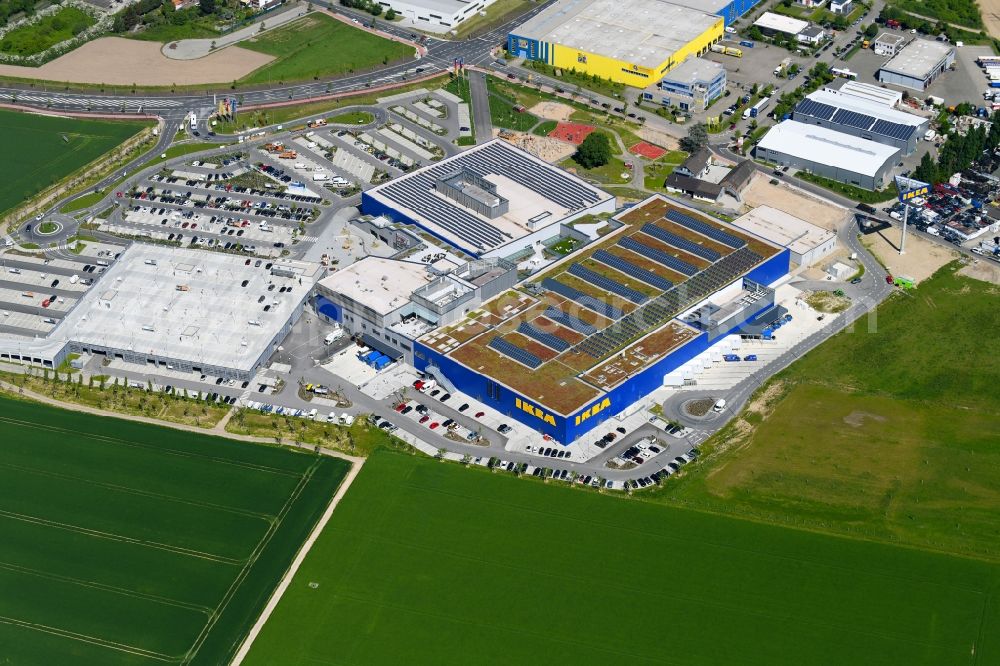 Kaarst from the bird's eye view: Building of the store - furniture market IKEA Moebel & Einrichtungshaus Kaarst on Hans-Dietrich-Genscher-Strasse in the district Holzbuettgen in Kaarst in the state North Rhine-Westphalia, Germany