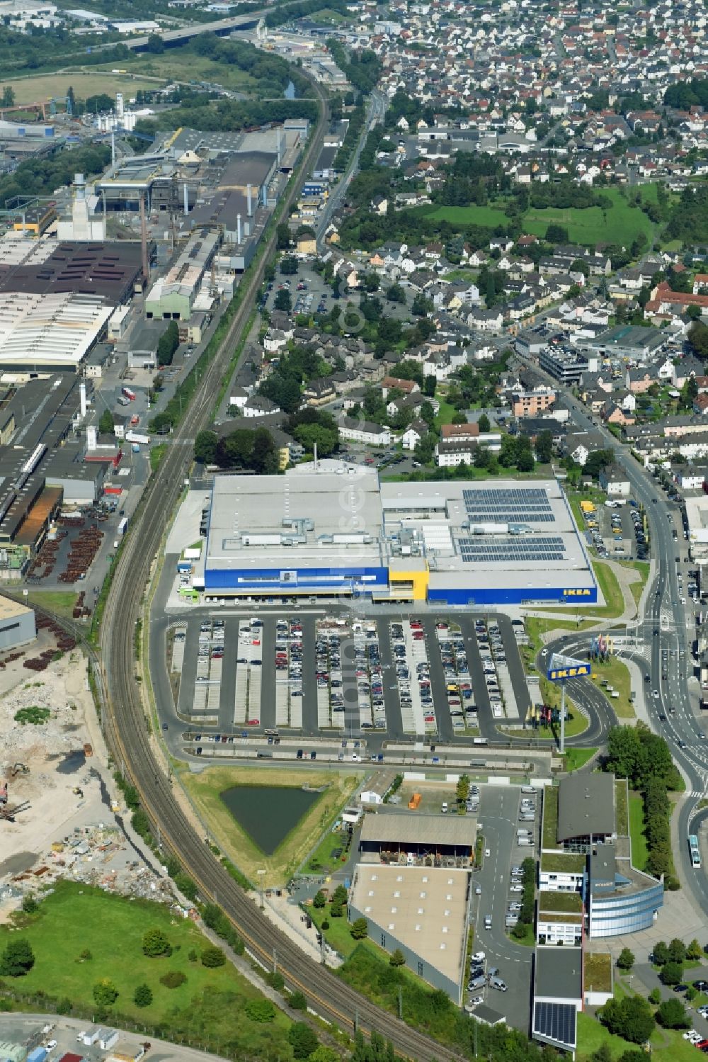 Wetzlar from the bird's eye view: Building of the store - furniture market IKEA Wetzlar on Hermannsteiner Strasse in Wetzlar in the state Hesse, Germany