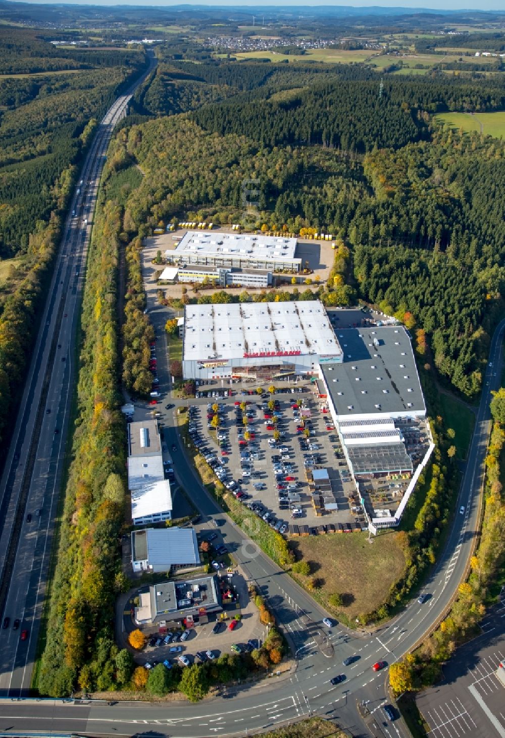 Aerial image Freudenberg - Building of the store - furniture market Moebel Zimmermann GmbH und Co. KG an der Buehler Hoehe in Freudenberg in the state North Rhine-Westphalia