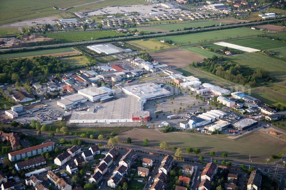 Aerial photograph Mannheim - Building of the store - furniture market Roller Moebel - Mannheim and REWE Center in the district Sandhofen in Mannheim in the state Baden-Wuerttemberg, Germany