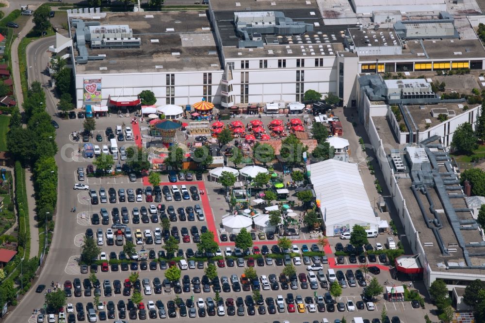 Friedberg from the bird's eye view: Building of the store - furniture market Segmueller Einrichtungshaus Friedberg in Friedberg in the state Bavaria, Germany