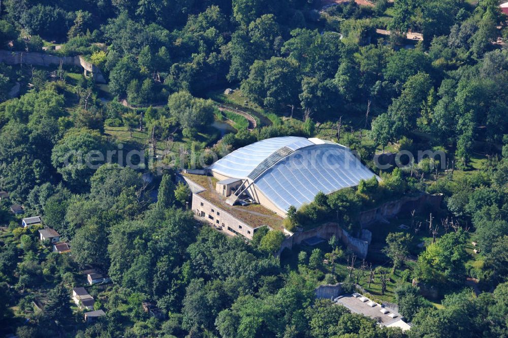 Leipzig from the bird's eye view: Gebäude der einzigartigen Menschenaffenanlage Pongoland im Zoo Leipzig. Building the ape enclosure at the zoo in Leipzig.