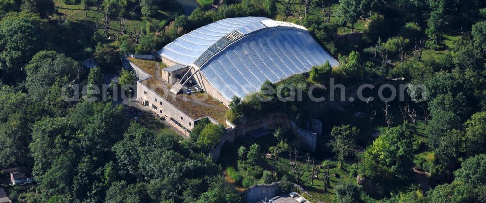 Aerial image Leipzig - Gebäude der einzigartigen Menschenaffenanlage Pongoland im Zoo Leipzig. Building the ape enclosure at the zoo in Leipzig.