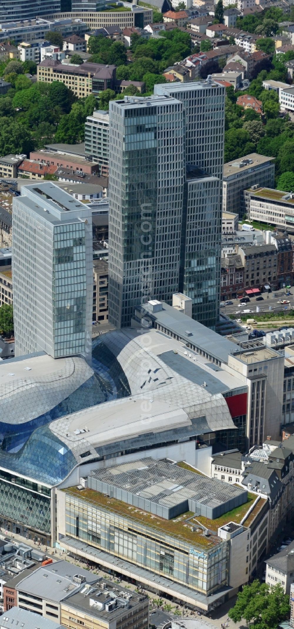 Frankfurt am Main from the bird's eye view: View of the Palais Quartier in Frankfurt am Main in Hesse. It is a building complex, which includes next to the shopping center MyZeil and the Jumeirah Frankfurt hotel also the office tower Nextower, which is desingned of KSP Engel and Zimmermann