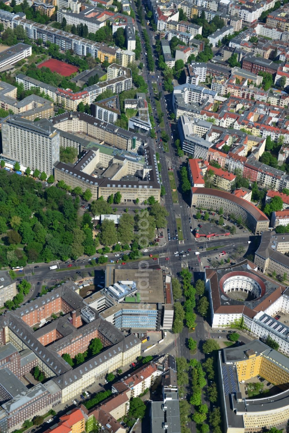 Berlin Wilmersdorf from the bird's eye view: View of the Fehrbellin Square in Berlin-Wilmersdorf