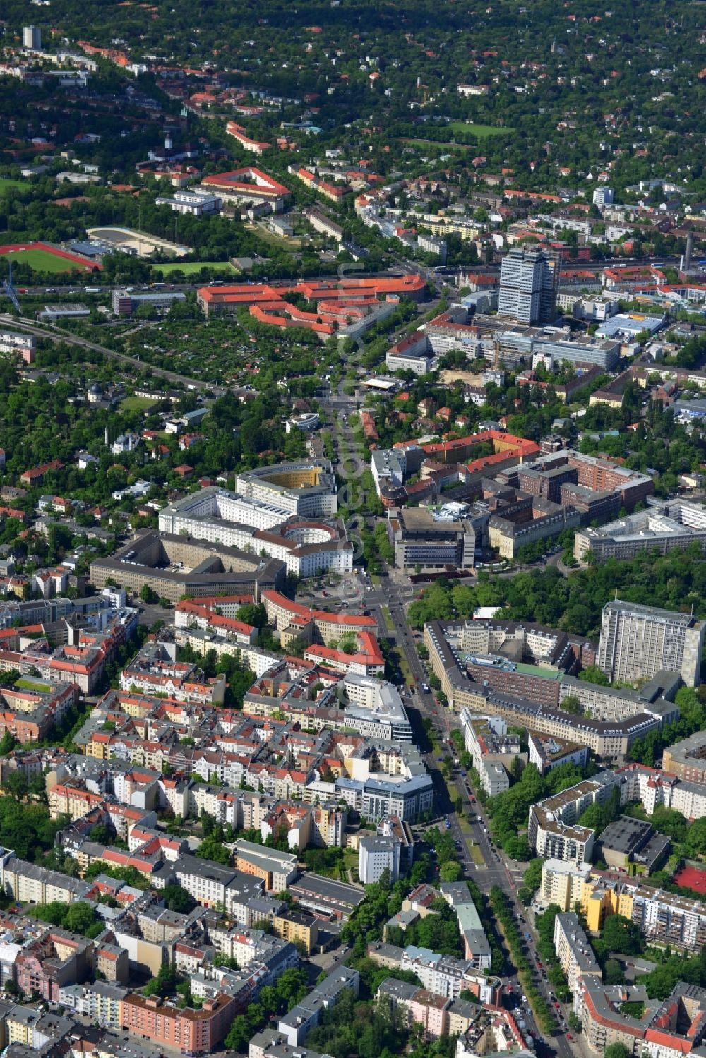 Aerial image Berlin Wilmersdorf - View of the Fehrbellin Square in Berlin-Wilmersdorf