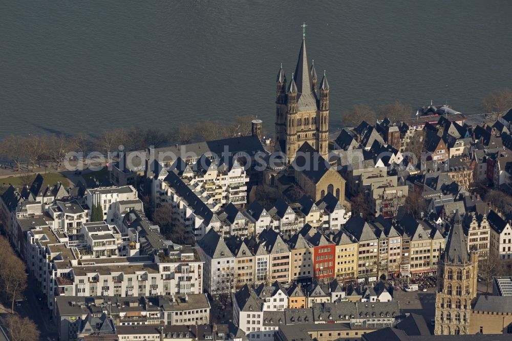 Aerial photograph Köln - Building the Great St. Martin Church and Cologne City Hall in Cologne in North Rhine-Westphalia NRW