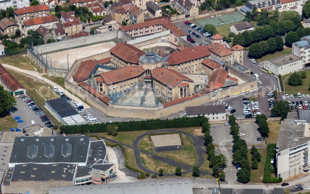 Aerial photograph Dijon - Administrative building of the State Authority Haftanstalt in Dijon in Bourgogne Franche-Comte, France