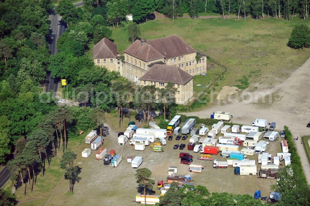 Fürstenwalde from the bird's eye view: Former school until 1945 on the street Hangelsberger Chaussee, used until 1992 by the Soviet occupation force, in Fuerstenwalde in the state Brandenburg