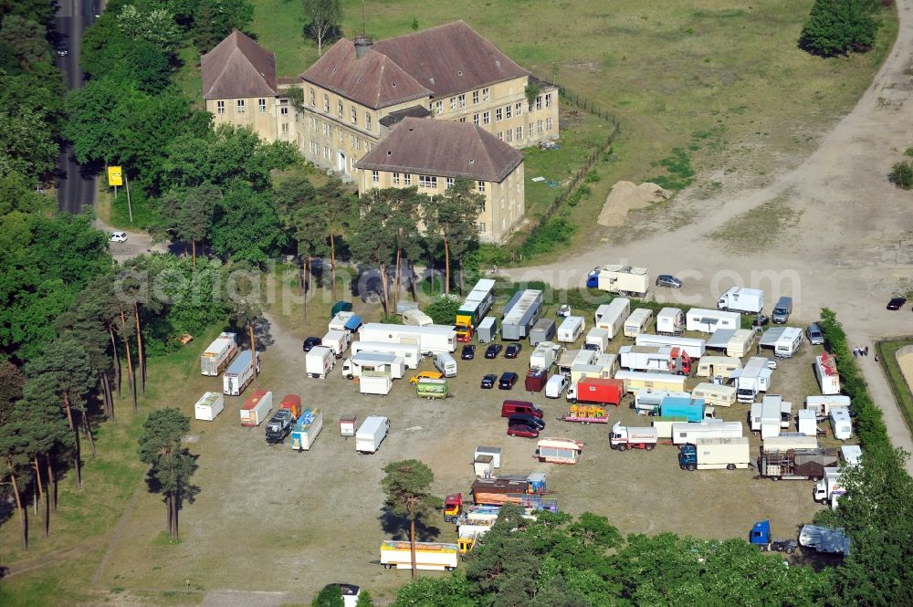 Aerial image Fürstenwalde - Former school until 1945 on the street Hangelsberger Chaussee, used until 1992 by the Soviet occupation force, in Fuerstenwalde in the state Brandenburg