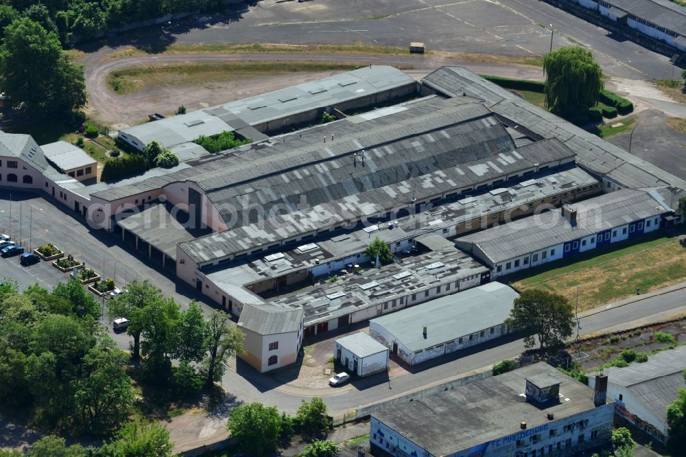 Aerial image Magdeburg - Building of Hermann-Gieseler-sports facilities in the South of the Stadtfeld East part of Magdeburg in the state Saxony-Anhalt. The historic facilities stem from 1922 and are used for handball and basketball games today