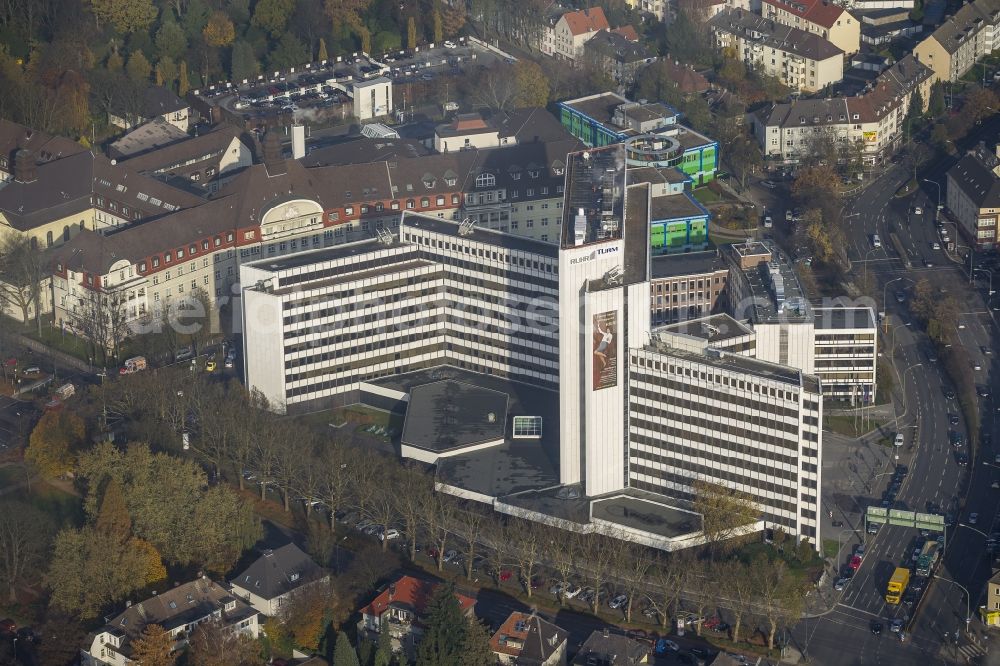 Aerial image Essen - Building the high-rise tower Ruhrgas, the former EON headquarters in the city of Essen in the Ruhr area in North Rhine-Westphalia