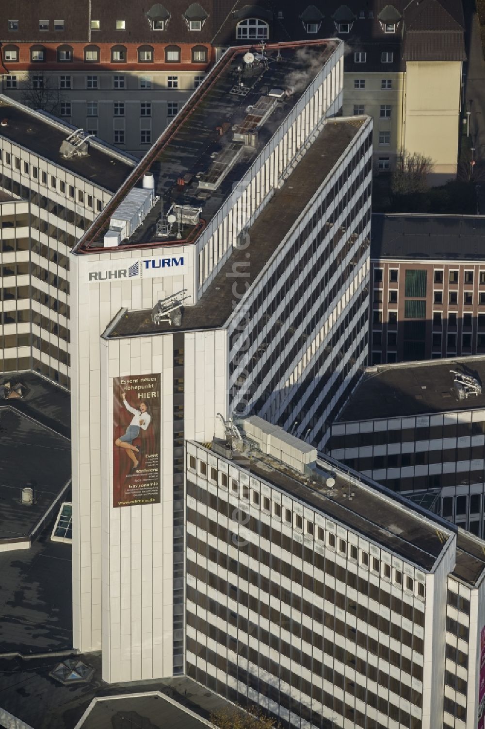 Aerial photograph Essen - Building the high-rise tower Ruhrgas, the former EON headquarters in the city of Essen in the Ruhr area in North Rhine-Westphalia