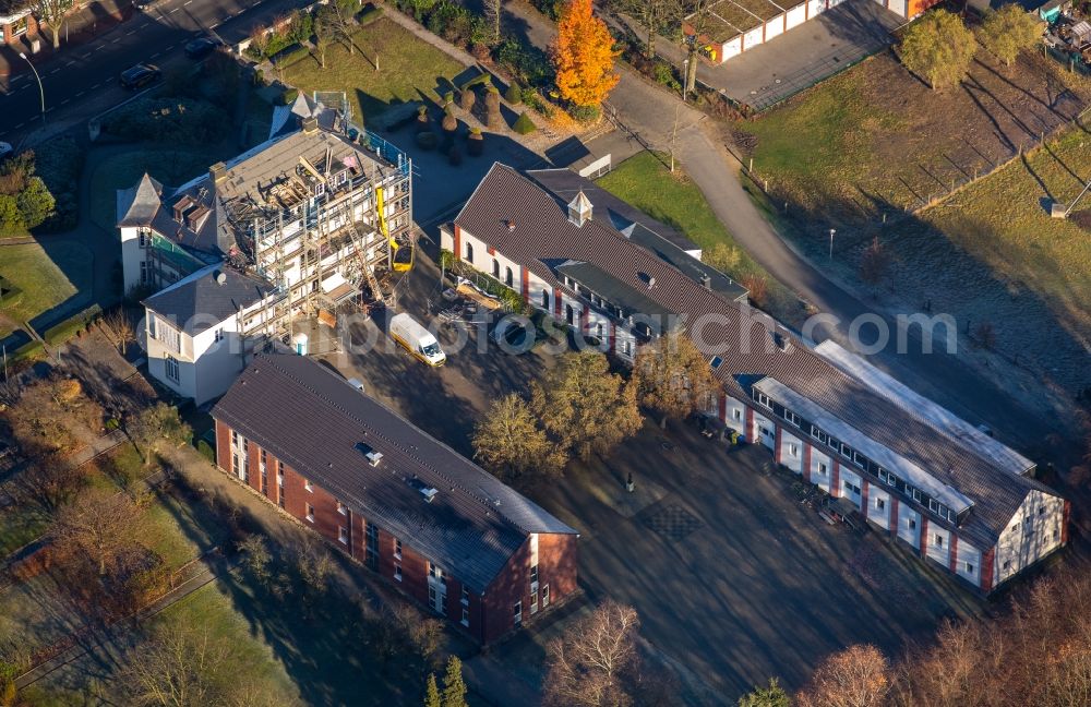 Aerial image Bottrop - Building the hostel Hauptstrasse in the district Kirchhellen in Bottrop in the state North Rhine-Westphalia