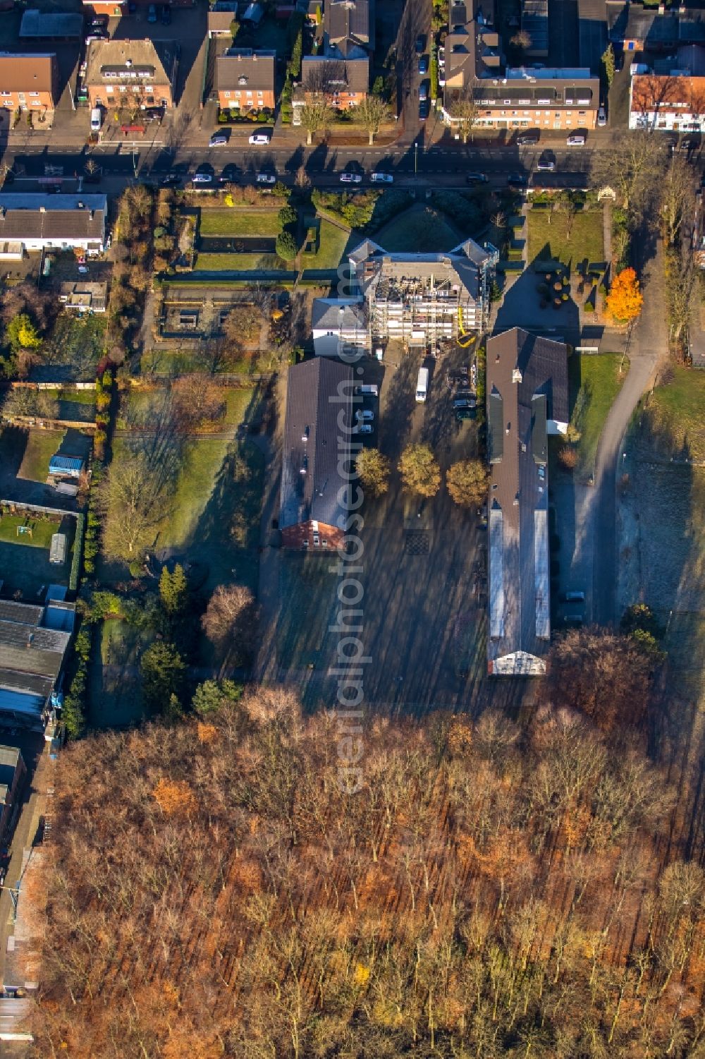 Bottrop from the bird's eye view: Building the hostel Hauptstrasse in the district Kirchhellen in Bottrop in the state North Rhine-Westphalia