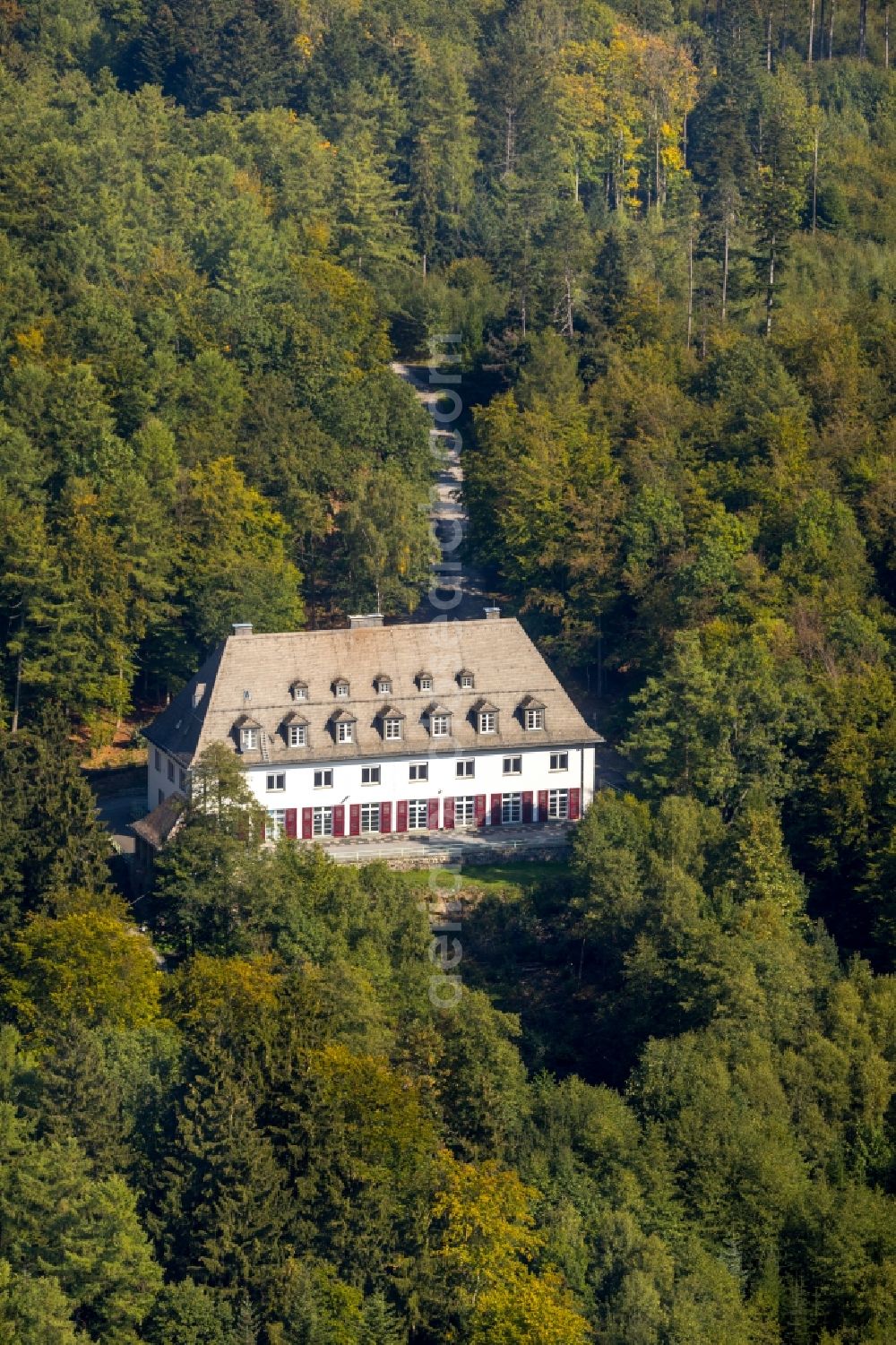 Aerial photograph Meschede - Building the hostel Meschede Haus Dortmund in Meschede in the state North Rhine-Westphalia, Germany