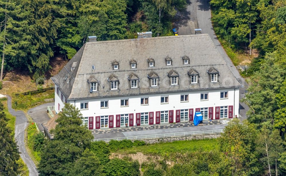 Aerial photograph Meschede - Building the hostel Meschede Haus Dortmund in Meschede in the state North Rhine-Westphalia, Germany