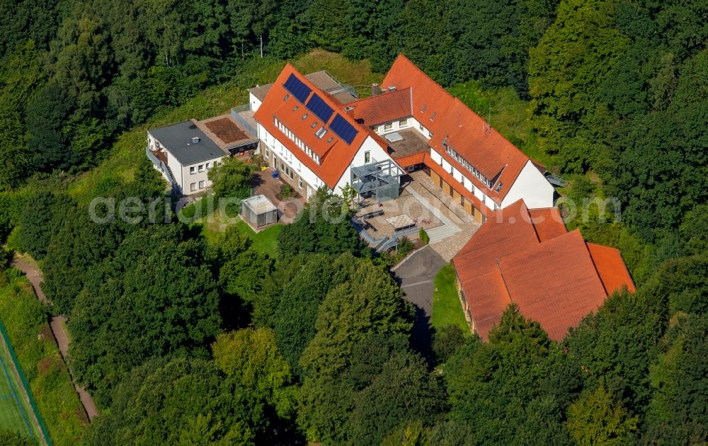 Rödinghausen from the bird's eye view: Building the hostel DJH Jugendherberge in Roedinghausen in the state North Rhine-Westphalia