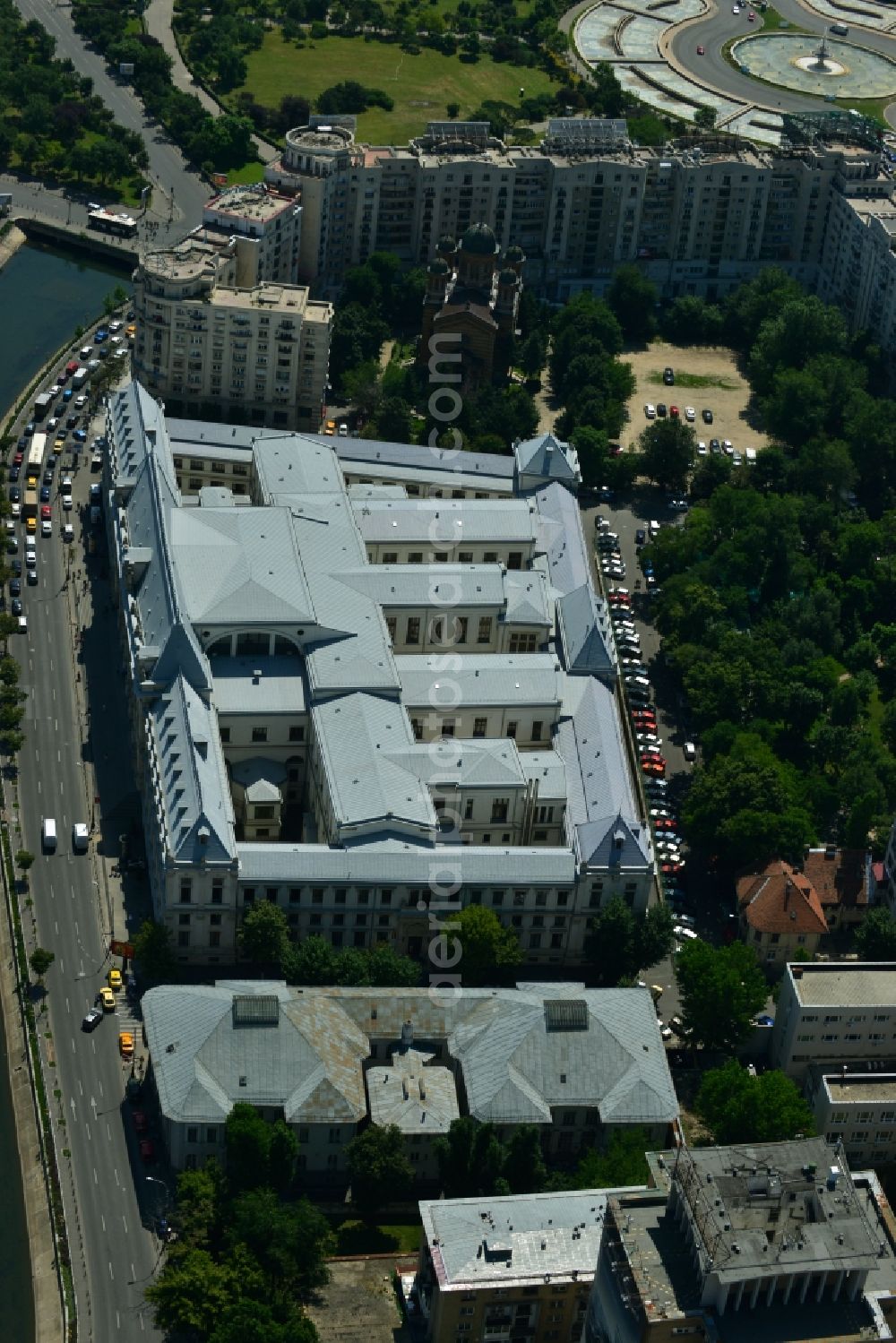 Bukarest from the bird's eye view: Ministry of Justice building in the Palace of Justice Curtea de Apel Bucuresti in the capital city Bucharest in Romania