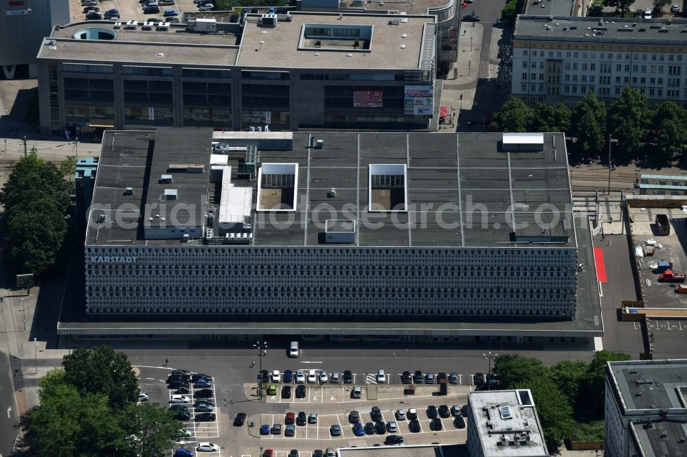 Magdeburg from the bird's eye view: Building of department store chain Karstadt in Magdeburg in the state Saxony-Anhalt