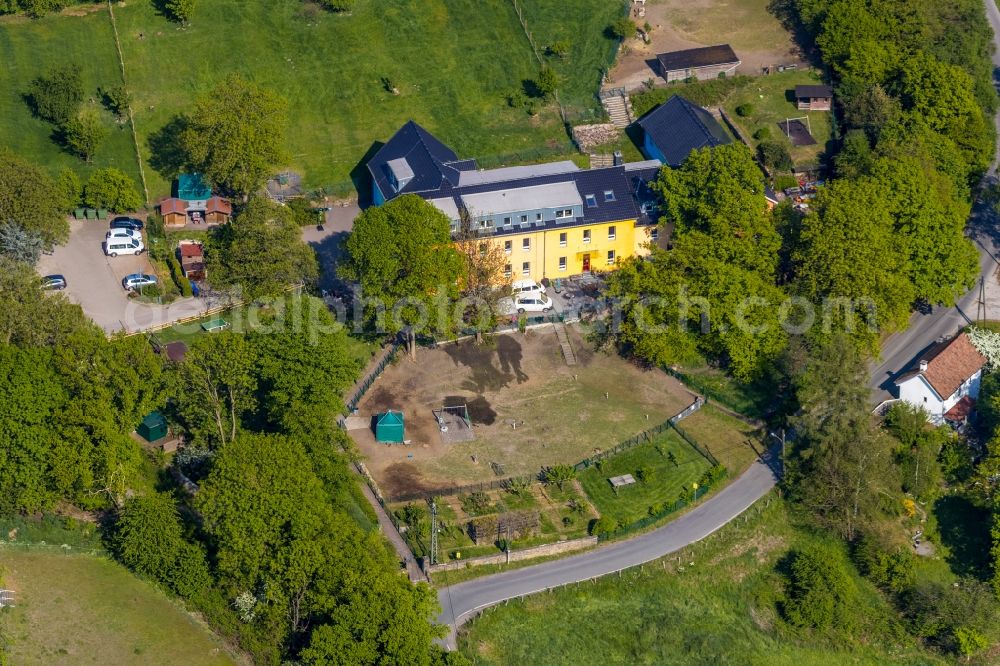 Aerial photograph Witten - Buildings of the Childrens and Youth Home Christopherus-Haus e.V. on Ruesbergstrasse in the district Herbede in Witten in the state North Rhine-Westphalia, Germany