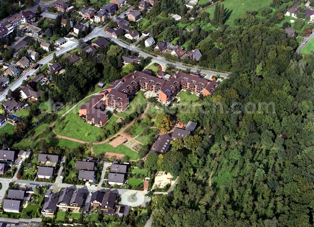 Aerial photograph Neukirchen-Vluyn - Buildings of the Childrens and Youth Home Matthias-Jorissen-Haus - Neukirchener Erziehungsverein An der Bleiche in the district Neukirchen in Neukirchen-Vluyn in the state North Rhine-Westphalia