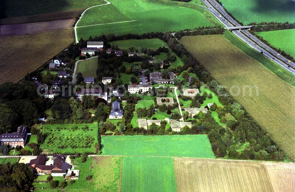 Neukirchen-Vluyn from above - Buildings of the Childrens and Youth Home Neukirchener Berufskolleg | Neukirchener Erziehungsverein Heckrathstrasse in Neukirchen-Vluyn in the state North Rhine-Westphalia