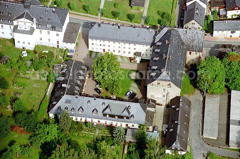 Aerial photograph Ebersdorf - Buildings of the Childrens and Youth Home Ruestzeitenheim Sonnenschein in Ebersdorf in the state Thuringia, Germany