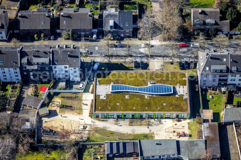Gelsenkirchen from the bird's eye view: Building the KITA day nursery on Irmgardstrasse in the district Bulmke-Huellen in Gelsenkirchen at Ruhrgebiet in the state North Rhine-Westphalia, Germany