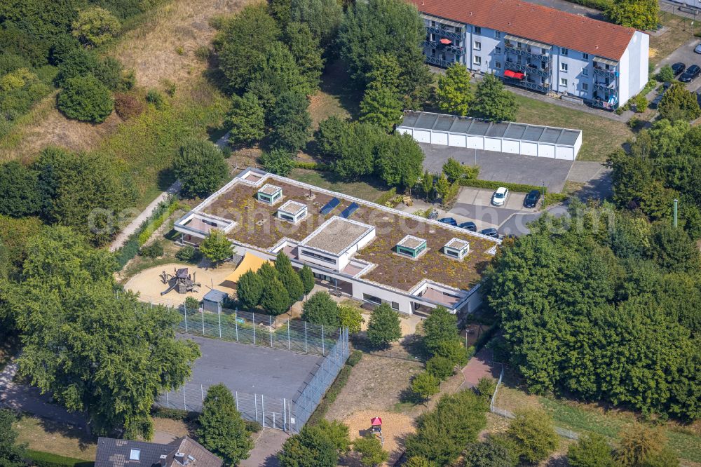 Hamm from the bird's eye view: Building the KITA day nursery Jakobs-Brunnen in the district Heessen in Hamm at Ruhrgebiet in the state North Rhine-Westphalia, Germany