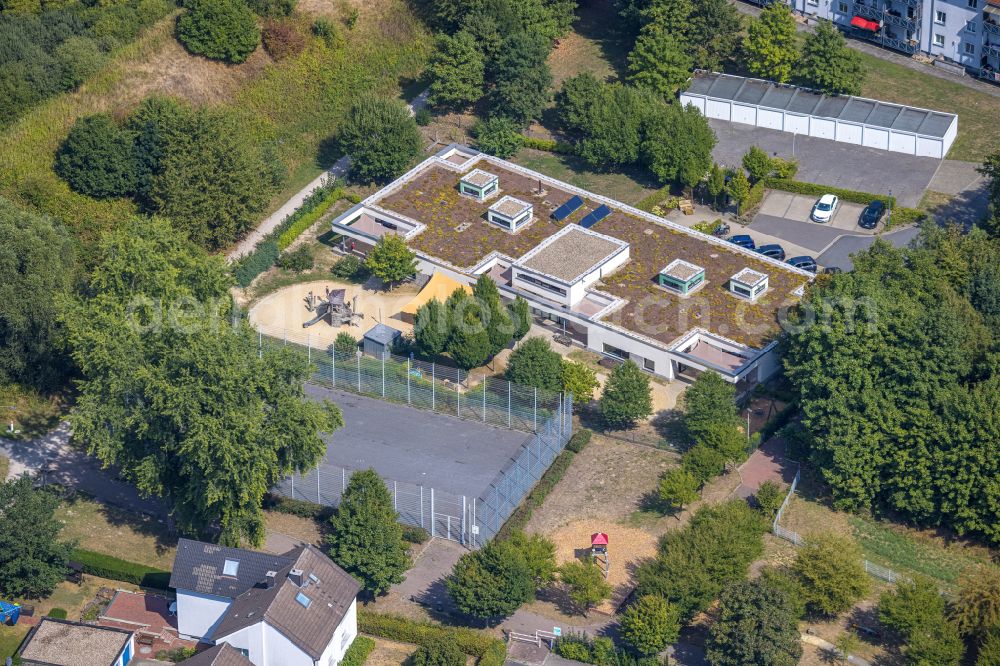 Aerial image Hamm - Building the KITA day nursery Jakobs-Brunnen in the district Heessen in Hamm at Ruhrgebiet in the state North Rhine-Westphalia, Germany