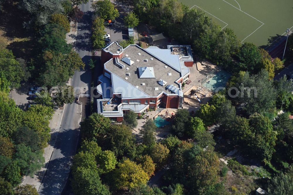 Aerial image Berlin - Building the KITA day nursery on Reamurstrasse in the district Lichterfelde in Berlin, Germany