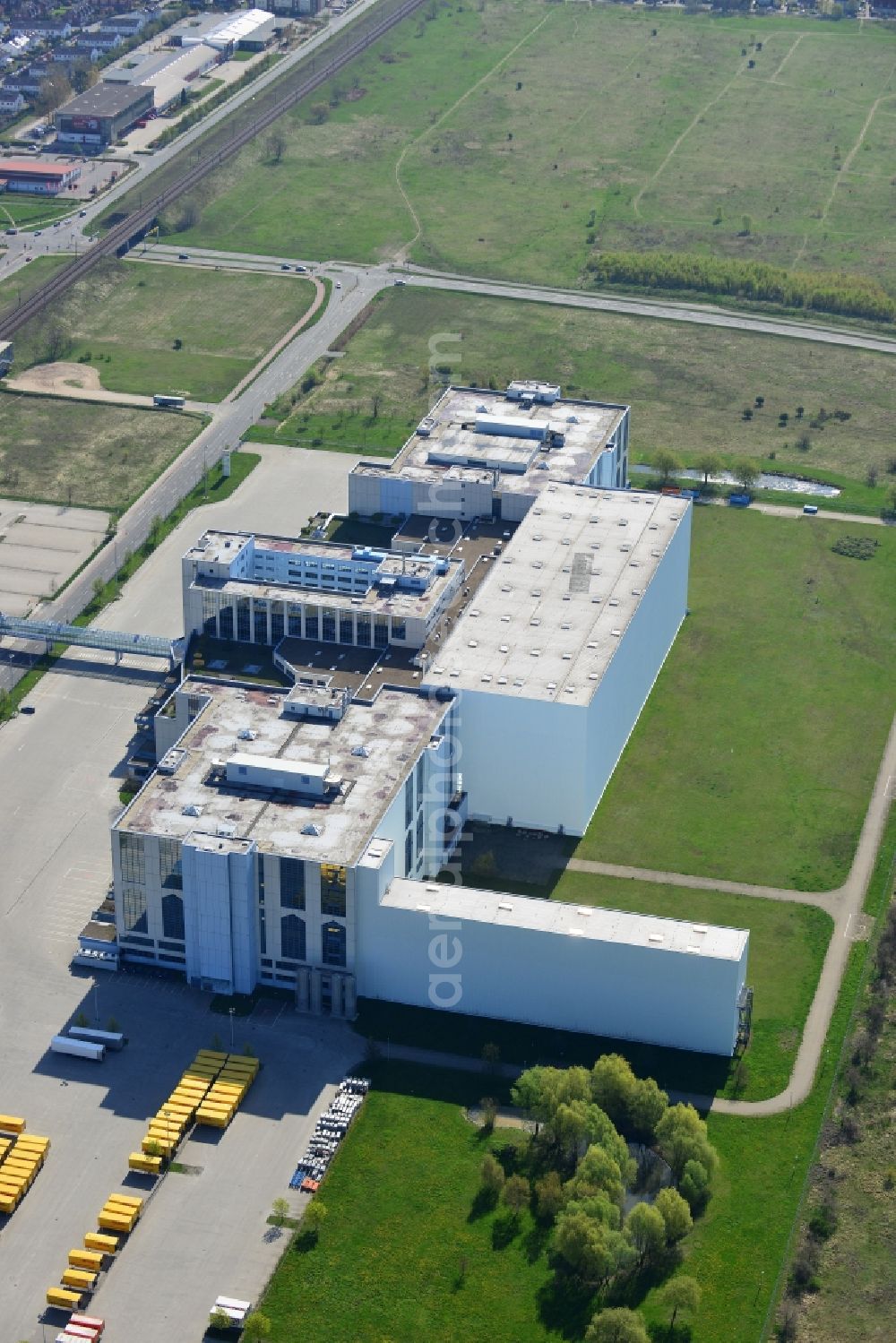 Falkensee from the bird's eye view: Building Complex of Herlitz works by Pelican International and the e-commerce center in Falkensee in Brandenburg