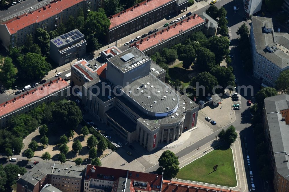 Aerial photograph Berlin - Building of the concert hall and theater playhouse in Berlin