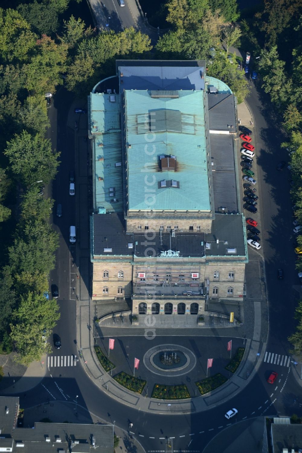 Braunschweig from above - Building of the concert hall and theater playhouse of the country theather Braunschweig in the state Lower Saxony