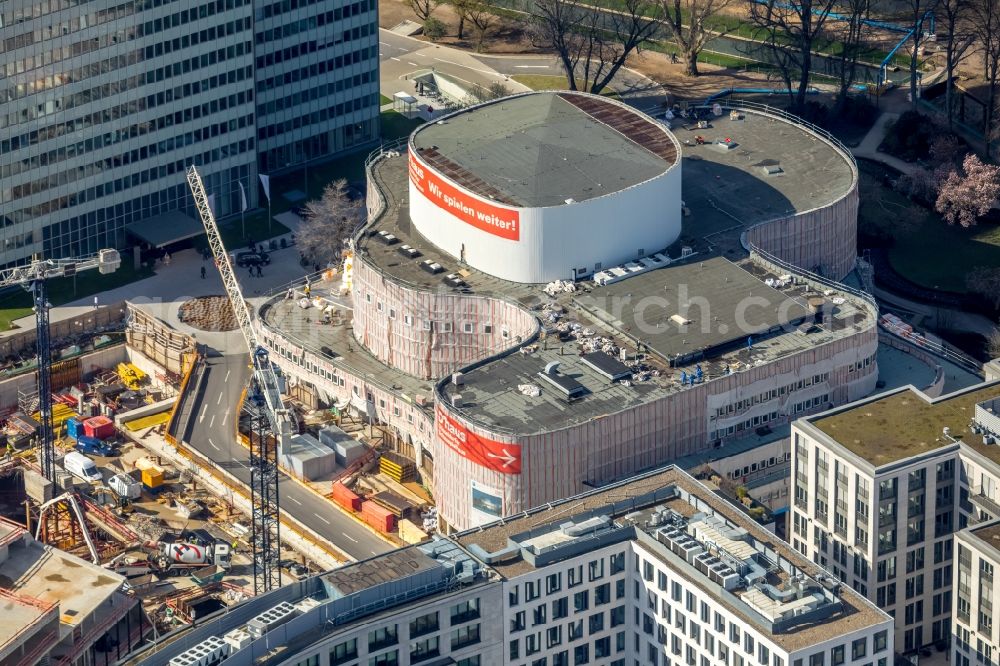 Aerial image Düsseldorf - Building of the concert hall and theater playhouse in Duesseldorf in the state North Rhine-Westphalia, Germany