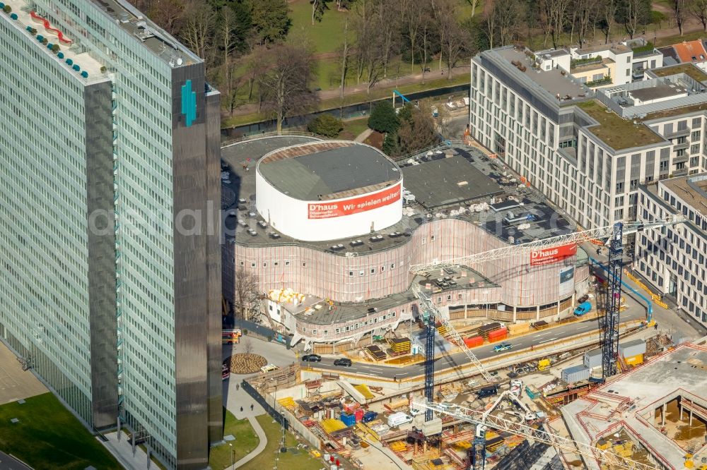 Aerial photograph Düsseldorf - Building of the concert hall and theater playhouse in Duesseldorf in the state North Rhine-Westphalia, Germany