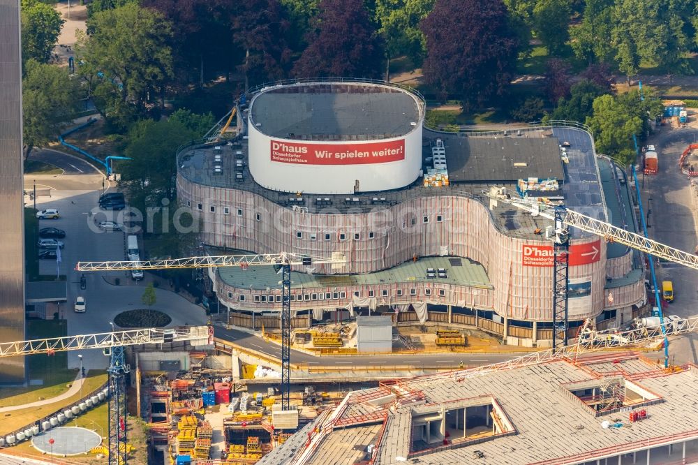 Düsseldorf from above - Building of the concert hall and theater playhouse in Duesseldorf in the state North Rhine-Westphalia, Germany