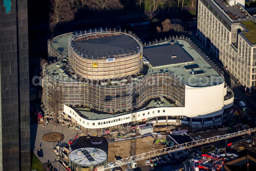 Düsseldorf from above - Building of the concert hall and theater playhouse in Duesseldorf in the state North Rhine-Westphalia, Germany