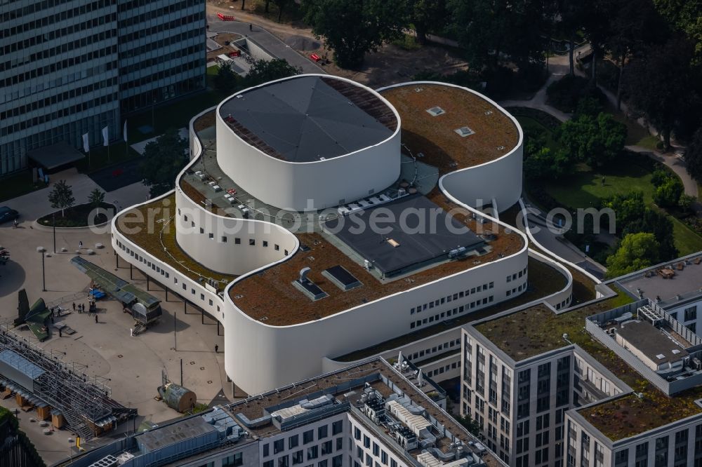 Aerial image Düsseldorf - Building of the concert hall and theater playhouse in Duesseldorf in the state North Rhine-Westphalia, Germany