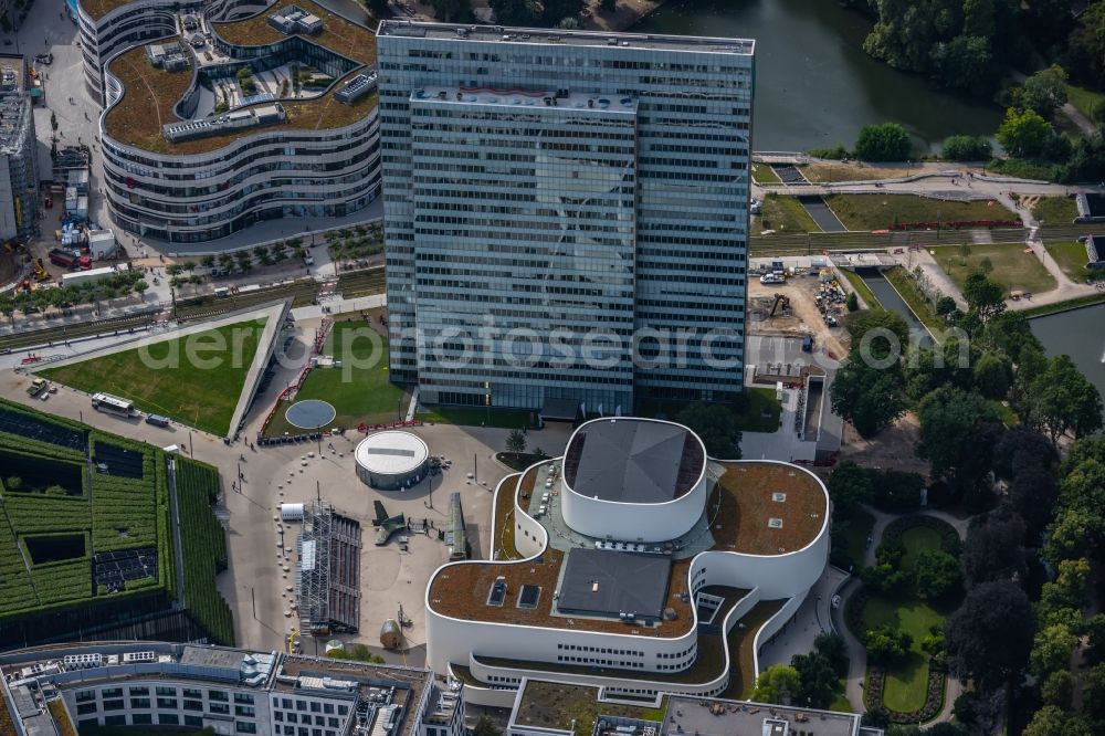 Düsseldorf from the bird's eye view: Building of the concert hall and theater playhouse in Duesseldorf in the state North Rhine-Westphalia, Germany