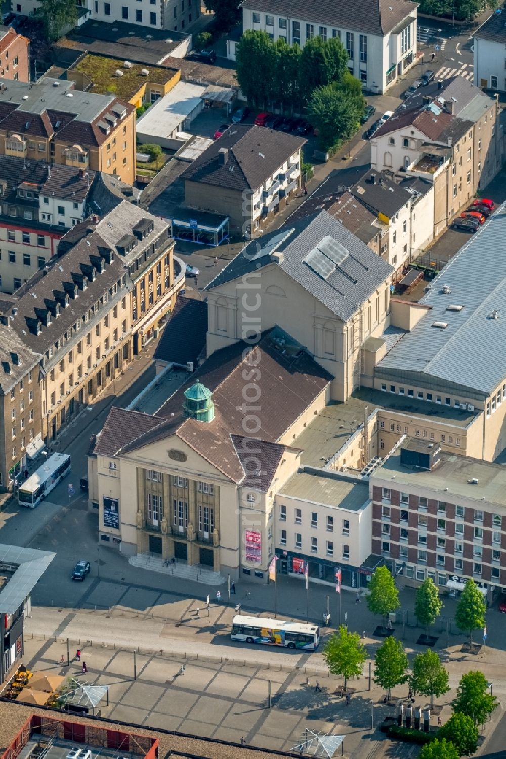 Hagen from the bird's eye view: Building of the concert hall and theater playhouse in Hagen in the state North Rhine-Westphalia, Germany