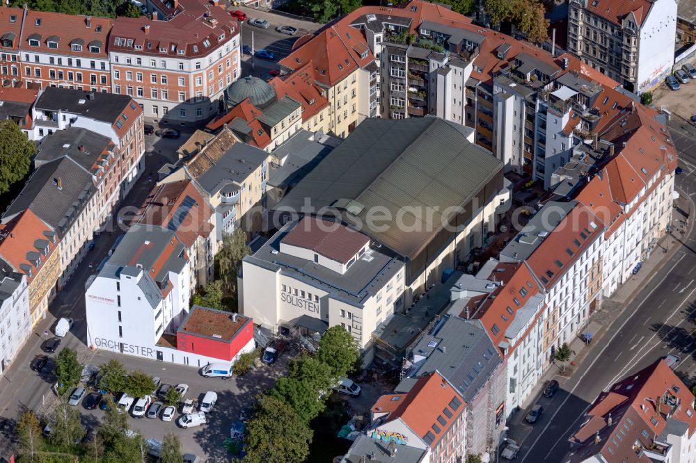 Aerial photograph Leipzig - Building of the concert hall and theater playhouse on street Dreilindenstrasse in the district Altlindenau in Leipzig in the state Saxony, Germany