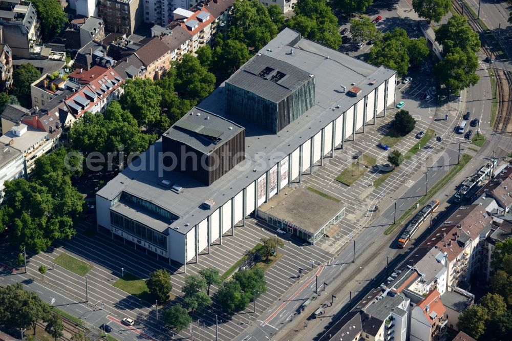 Aerial photograph Mannheim - Building of the concert hall and theater playhouse in Mannheim in the state Baden-Wuerttemberg