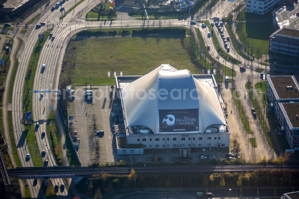 Oberhausen from above - Building of the concert hall and theater playhouse in Oberhausen in the state North Rhine-Westphalia