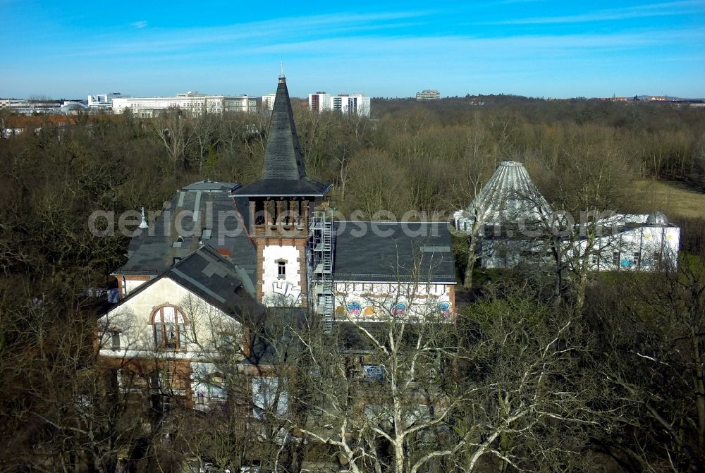 Aerial photograph Halle / Saale - Building of vacant Pioneer House in Halle (Saale) in Saxony-Anhalt