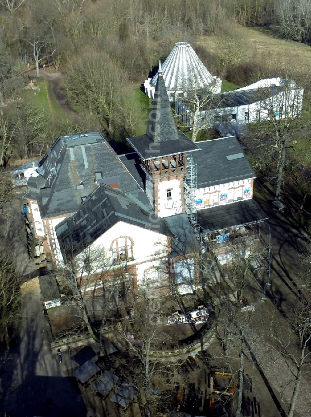 Halle / Saale from the bird's eye view: Building of vacant Pioneer House in Halle (Saale) in Saxony-Anhalt