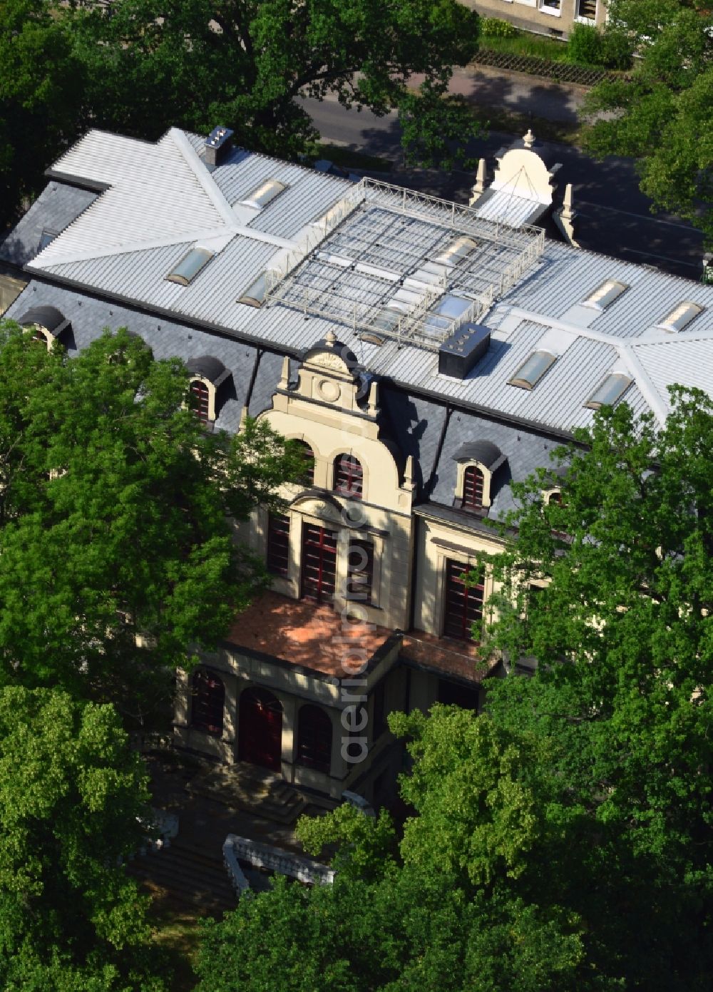 Werneuchen from above - Building of the empty castle Werneuchen in the park of the same city in the state of Brandenburg