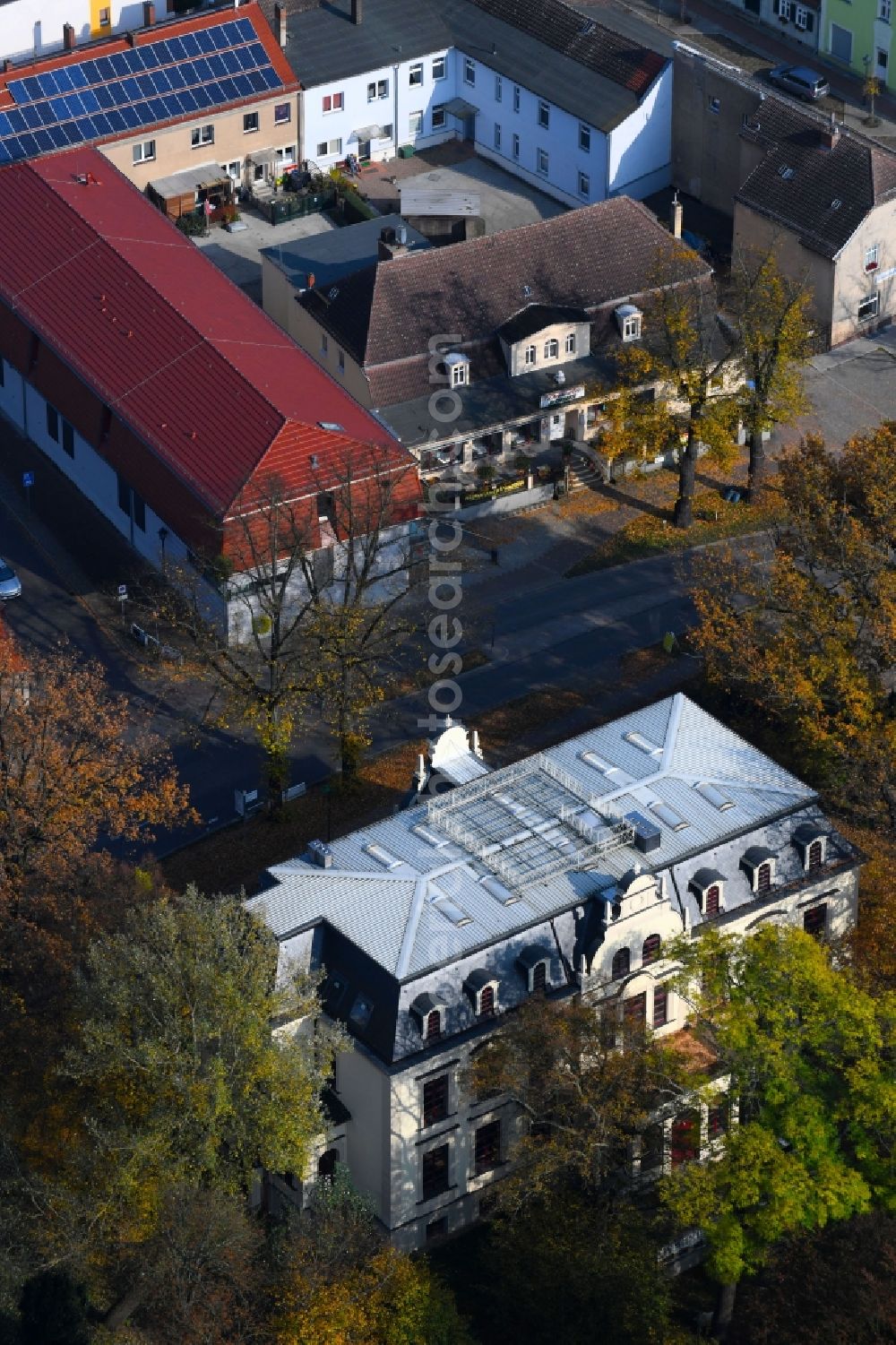 Aerial photograph Werneuchen - Building of the empty castle Werneuchen in the park of the same city in the state of Brandenburg